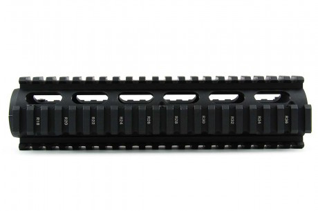an image of the product AR15 Light Weight 2-Piece Drop-In Quad Rail 9"- Aluminum Black - HG01-9